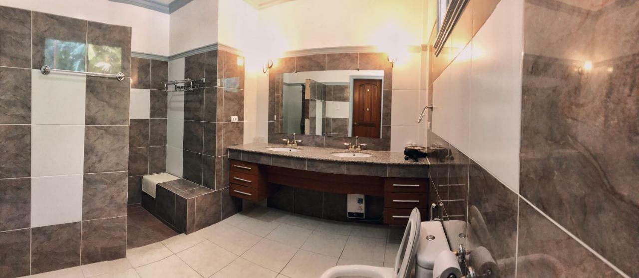 C气泡潜水度假村 C Bubble Diving Resort Dumaguete City Exterior foto